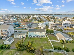 Anchors Away Unit 1 2 Bedroom Duplex by RedAwning