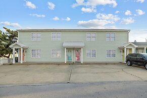 Anchors Away Unit 1 2 Bedroom Duplex by RedAwning