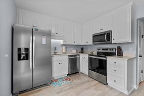 Anchors Away Unit 1 2 Bedroom Duplex by RedAwning