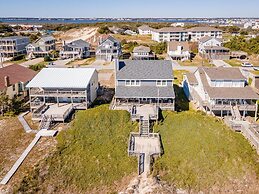 Inhale, Exhale 6 Bedroom Home by Redawning