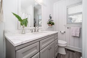 Inhale, Exhale 6 Bedroom Home by Redawning