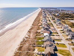 Inhale, Exhale 6 Bedroom Home by Redawning