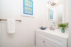 Inhale, Exhale 6 Bedroom Home by Redawning