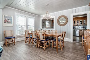 Inhale, Exhale 6 Bedroom Home by Redawning