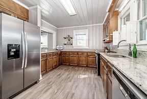 Inhale, Exhale 6 Bedroom Home by Redawning