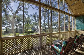 Core Sound Lodge 3 Bedroom Home by RedAwning