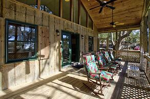 Core Sound Lodge 3 Bedroom Home by RedAwning