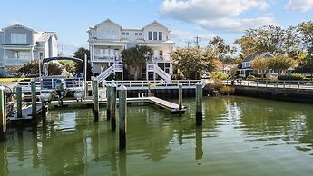 Bridgeview On Broad 1 Bedroom Home by RedAwning