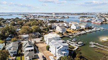 Bridgeview On Broad 1 Bedroom Home by RedAwning