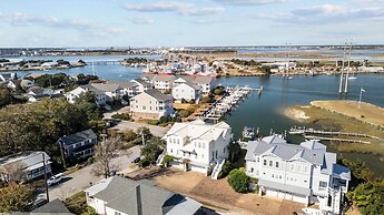 Bridgeview On Broad 1 Bedroom Home by RedAwning