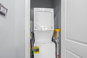 Bridgeview On Broad 1 Bedroom Home by RedAwning