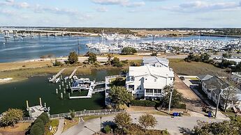 Bridgeview On Broad 1 Bedroom Home by RedAwning