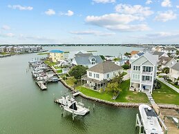 One More Drift 4 Bedroom Home by RedAwning