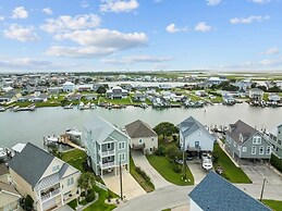 One More Drift 4 Bedroom Home by RedAwning