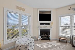 One More Drift 4 Bedroom Home by RedAwning