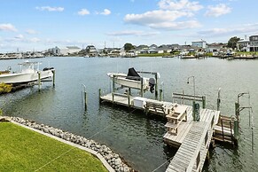 One More Drift 4 Bedroom Home by RedAwning