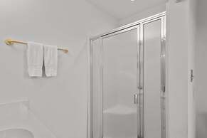 Perkins Cottage 5 Bedroom Home by RedAwning