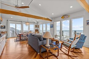 Perkins Cottage 5 Bedroom Home by RedAwning