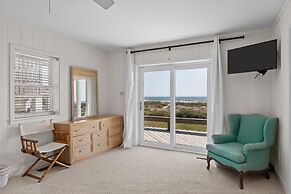 Perkins Cottage 5 Bedroom Home by RedAwning