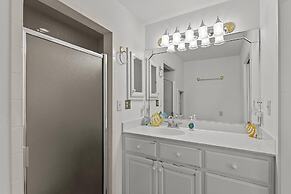 Perkins Cottage 5 Bedroom Home by RedAwning