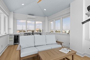 Perkins Cottage 5 Bedroom Home by RedAwning