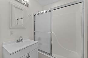 Perkins Cottage 5 Bedroom Home by RedAwning