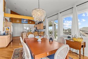 Perkins Cottage 5 Bedroom Home by RedAwning