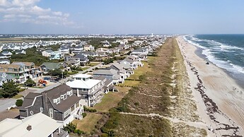 Perkins Cottage 5 Bedroom Home by RedAwning