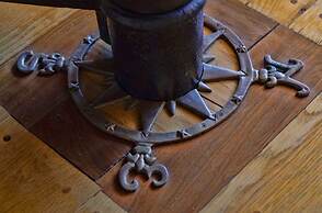 Nautical Getaway 3 Bedroom Home by RedAwning