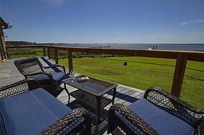 Nautical Getaway 3 Bedroom Home by RedAwning