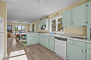 Ohana 5 Bedroom Home by RedAwning