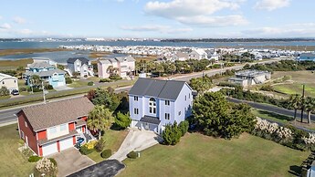 Ohana 5 Bedroom Home by RedAwning