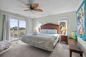 Ohana 5 Bedroom Home by RedAwning