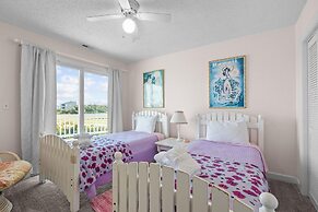 Ohana 5 Bedroom Home by RedAwning