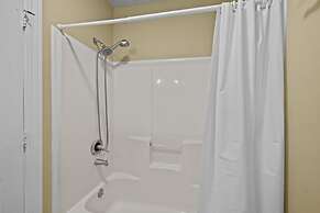 Ohana 5 Bedroom Home by RedAwning