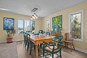 Ohana 5 Bedroom Home by RedAwning