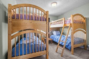 Ohana 5 Bedroom Home by RedAwning