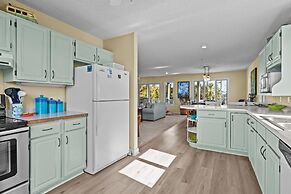 Ohana 5 Bedroom Home by RedAwning