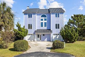 Ohana 5 Bedroom Home by RedAwning