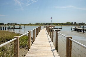 The Blue Chill 3 Bedroom Townhouse by RedAwning