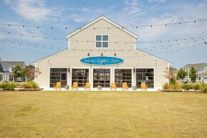 The Blue Chill 3 Bedroom Townhouse by RedAwning