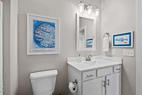 The Blue Chill 3 Bedroom Townhouse by RedAwning