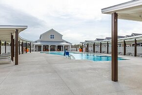 The Blue Chill 3 Bedroom Townhouse by RedAwning