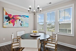 The Blue Chill 3 Bedroom Townhouse by RedAwning