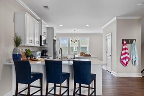 The Blue Chill 3 Bedroom Townhouse by RedAwning