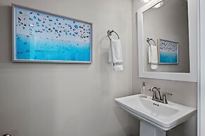 The Blue Chill 3 Bedroom Townhouse by RedAwning