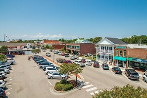 The Blue Chill 3 Bedroom Townhouse by RedAwning