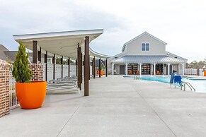 The Blue Chill 3 Bedroom Townhouse by RedAwning