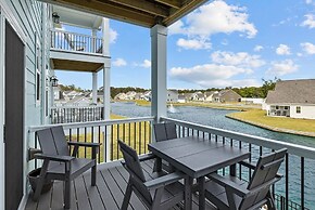 The Blue Chill 3 Bedroom Townhouse by RedAwning