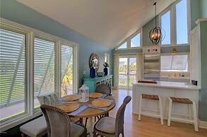 Linger Longer 3 Bedroom Home by RedAwning